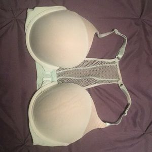 Victoria’s Secret 36D Bra